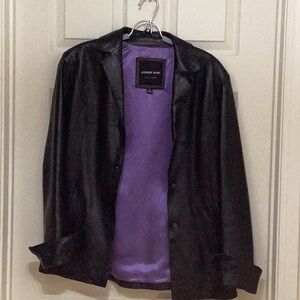 Stunning Andrew Marc leather blazer